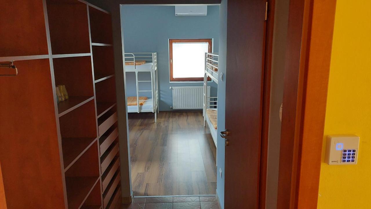 Bordany Hostel Kültér fotó