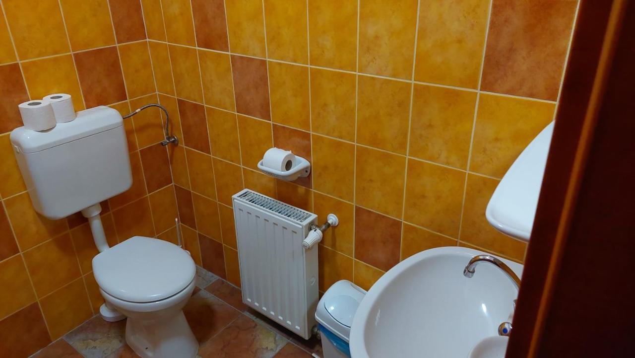 Bordany Hostel Kültér fotó